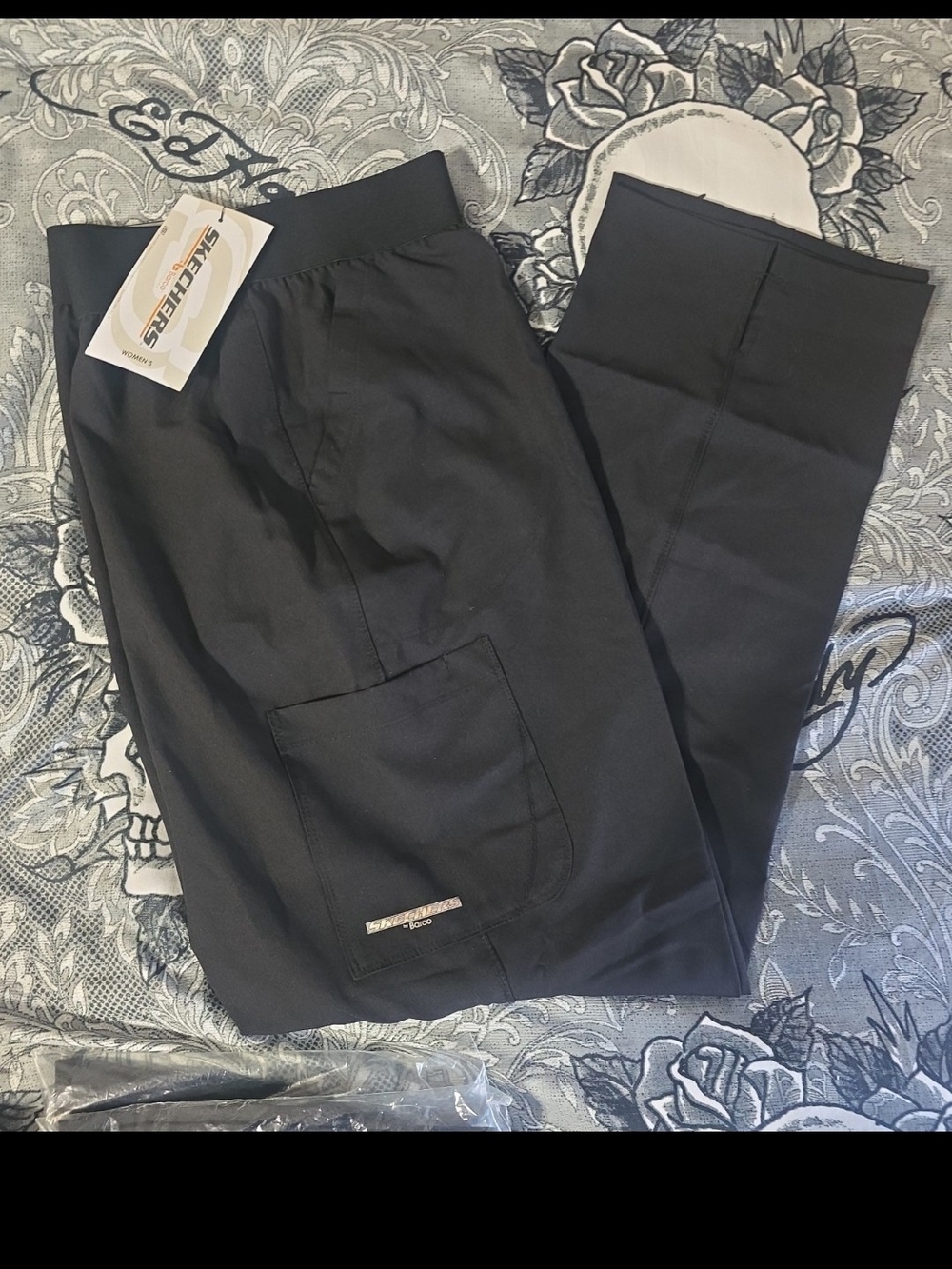 NWT 3 Scrub Pants - Picture 2 of 3